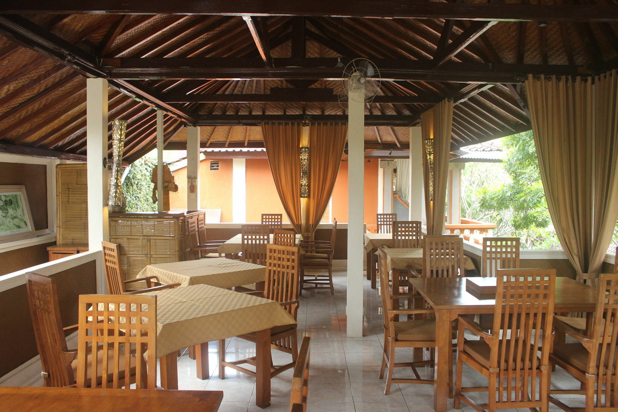 Hotel Chonos Lovina Exterior foto
